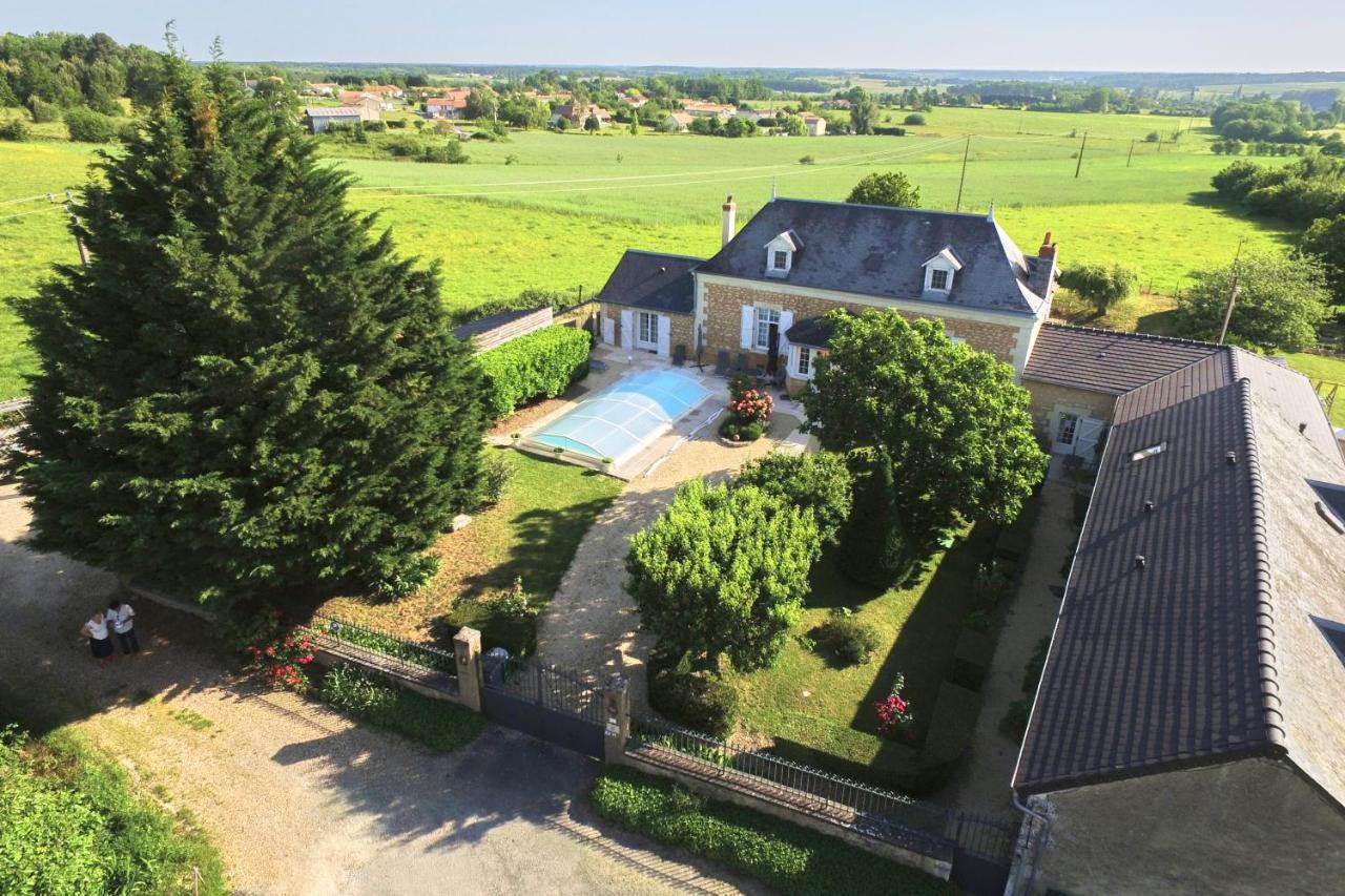 La Costonnerie Bed & Breakfast Leigne-sur-Usseau Екстериор снимка